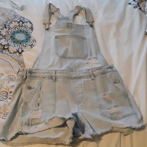 Overall shorts